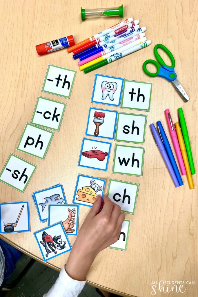     Digraph matching activity with picture cards and phonics sound sorting designed for hands on reading activities in small groups.